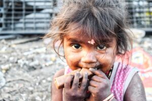 slums, india, girl, poor, lovely, street, hindu, colorful, culture, child, kid, mumbai, city, hunger, help, poor, hunger, hunger, hunger, hunger, hunger